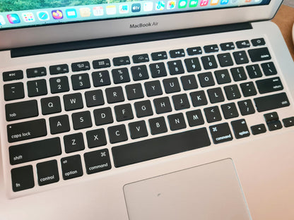 MacBook Air 11 2015 256GB SSD SEQUOIA MAC