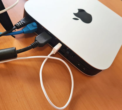 Apple Mac Mini i5 2.5 GHz 8GB RAM SSD 240GB
