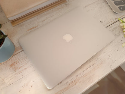 MacBook Pro 13 2015 tapa trasera cerrada