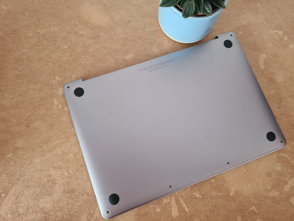 Top Case MacBook Pro 13 2017 interior componentes ventilador y batería