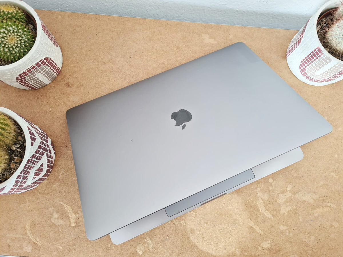 MacBook Pro 15 2019 - Vista adicional