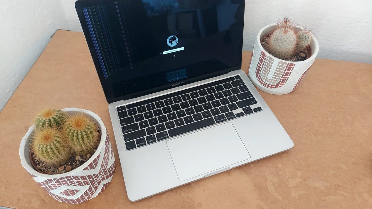 MacBook Pro 13" 2020 🍏 8GB RAM 2TB SSD 🛑 Bloqueado