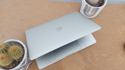 MacBook Pro 13" 2020 🍏 8GB RAM 2TB SSD 🛑 Bloqueado